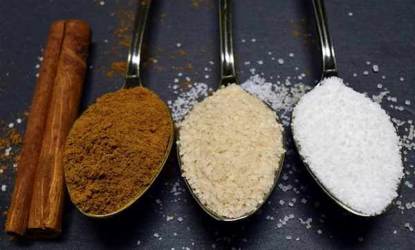 A Guide to Baking & Cooking With 10 Healthy Sweeteners