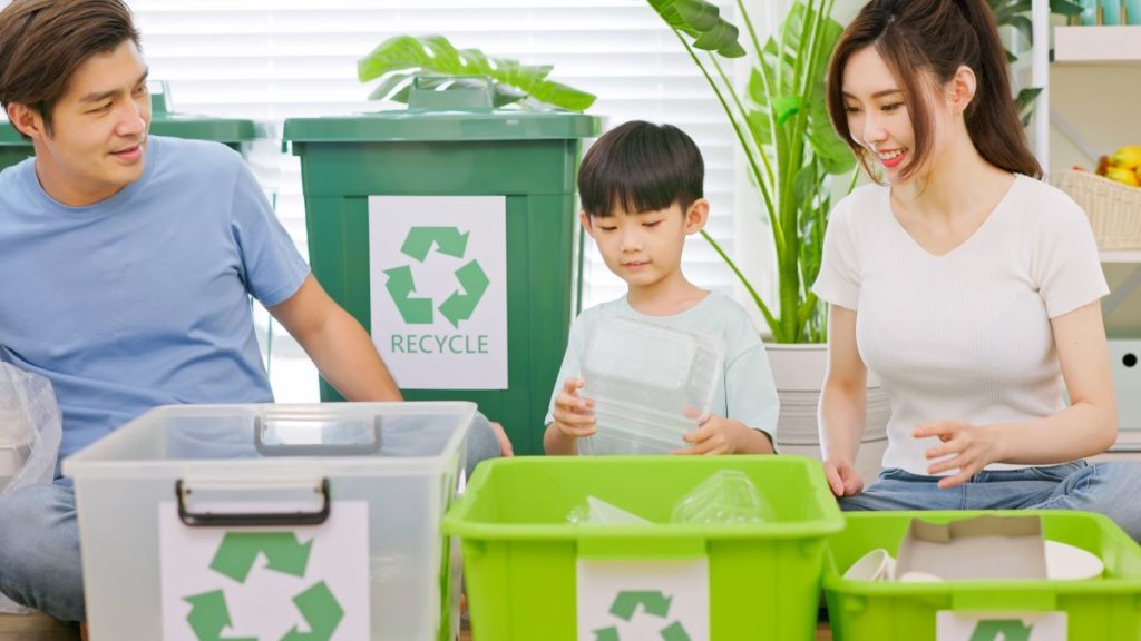 4 Clever Ways to Encourage Your Children to Recycle