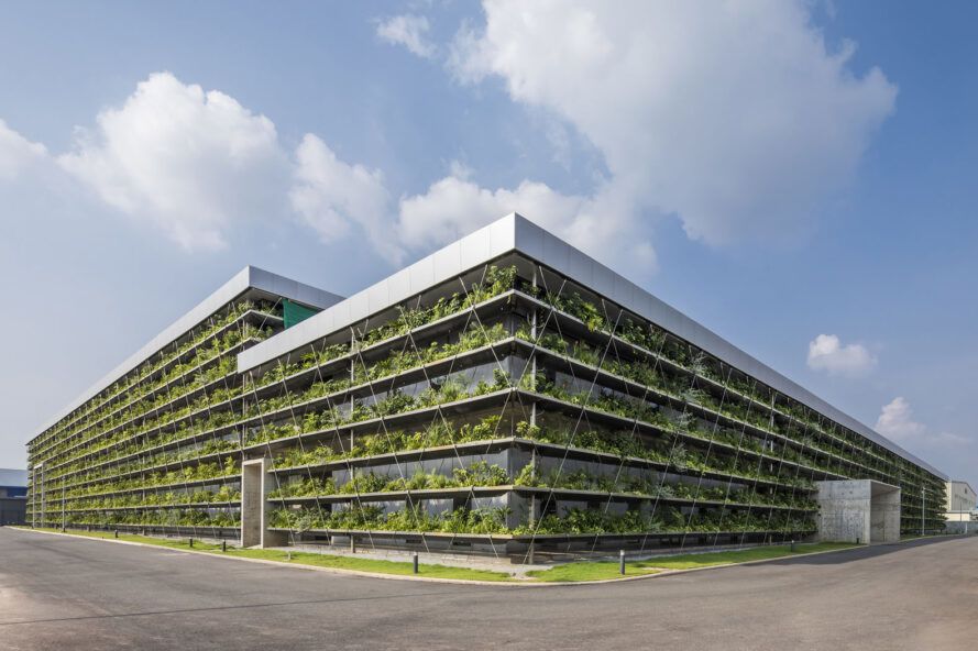 The Jakob Factory in Vietnam builds walls out of live plants