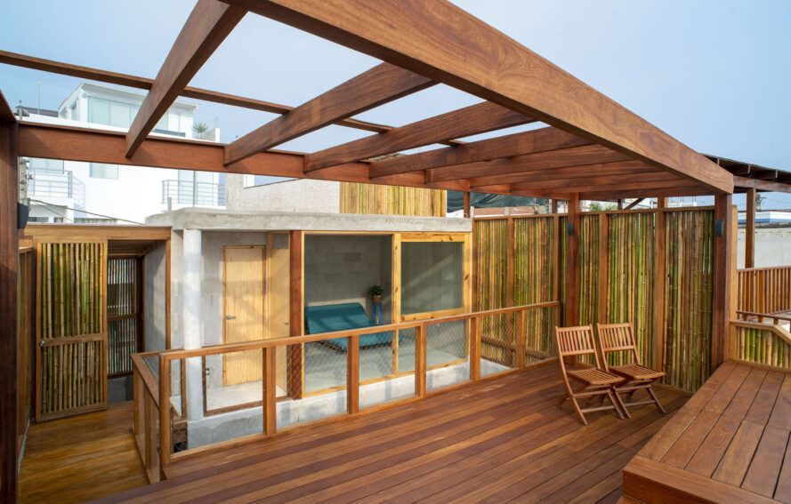 Sustainable twin beach homes reflect a love of Lima