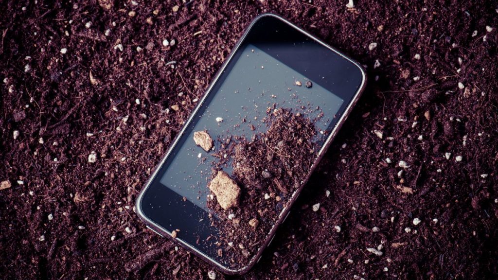Earth911 Quiz #54: Are You a Mobile Phone Recycling Expert?